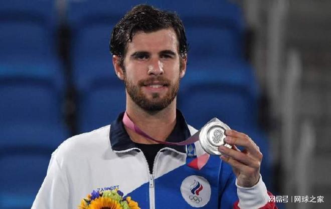 绩奠定了基 绩奠定了基