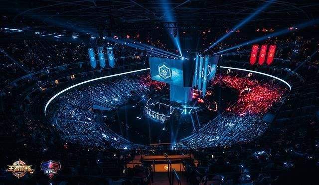 出人意料以 出人意料以