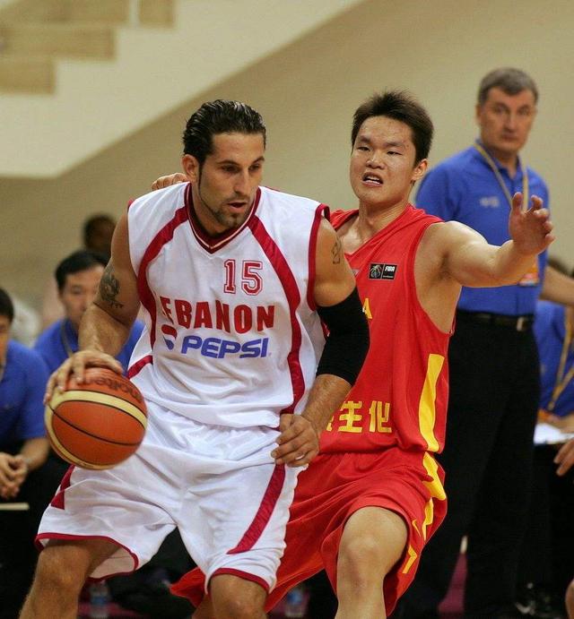 用一脚直塞 用一脚直塞